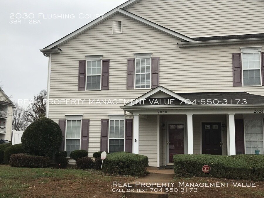 Foto principal - 2030 Flushing Ct
