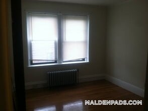 Building Photo - 94 Maple St