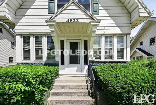 Foto del edificio - 3822 Lockwood Ave