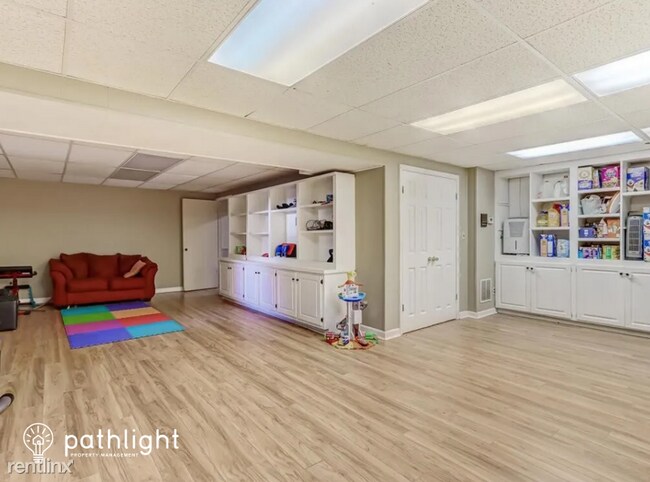 Foto del edificio - 4 br, 2.5 bath House - 5677 Bellville Way ...