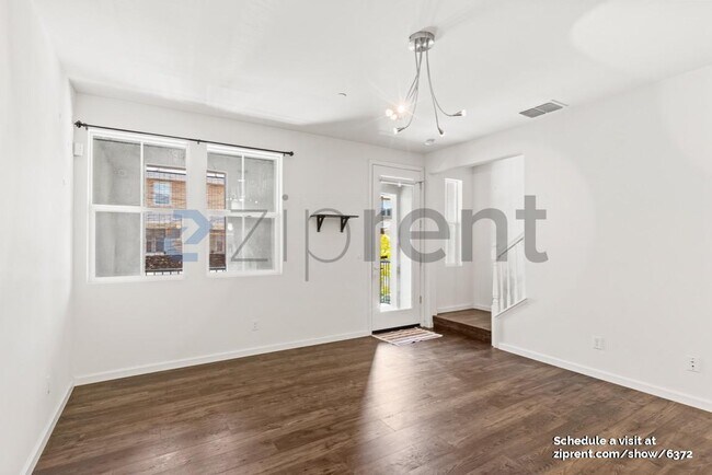 Foto del edificio - 681 Fernleaf Dr