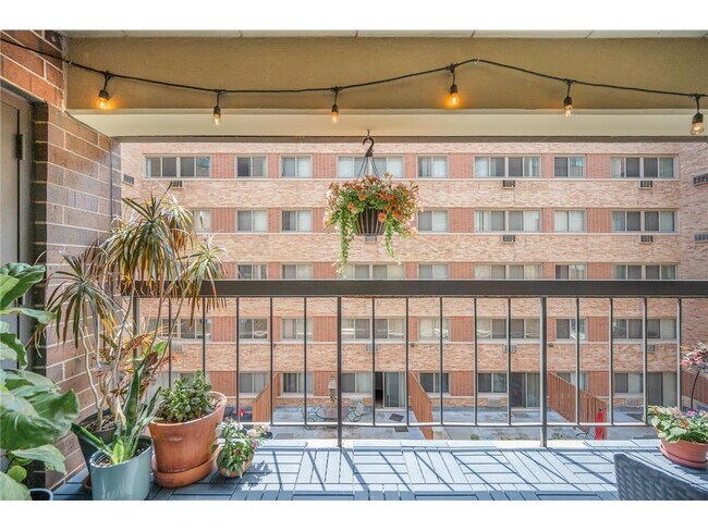 Foto del edificio - 2885 Knox Ave S