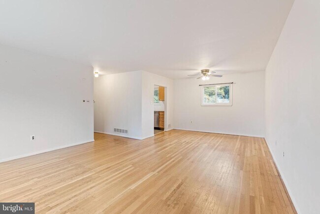 Foto del edificio - 209 Hillside Ave