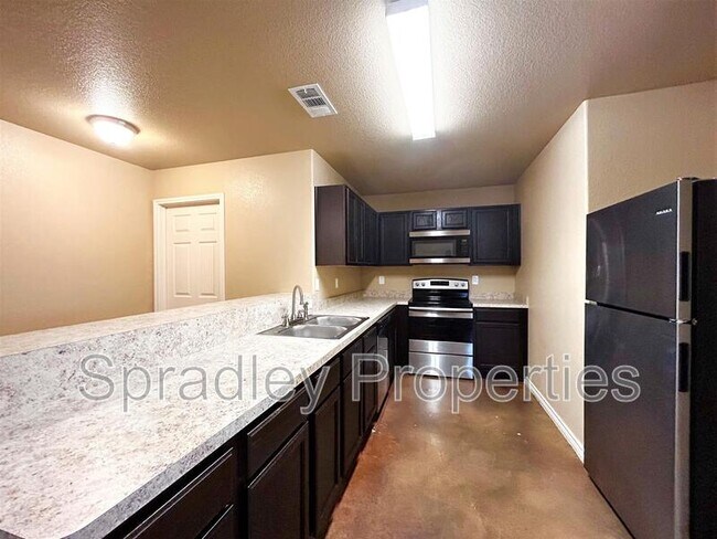 Building Photo - 817 Laila Ln