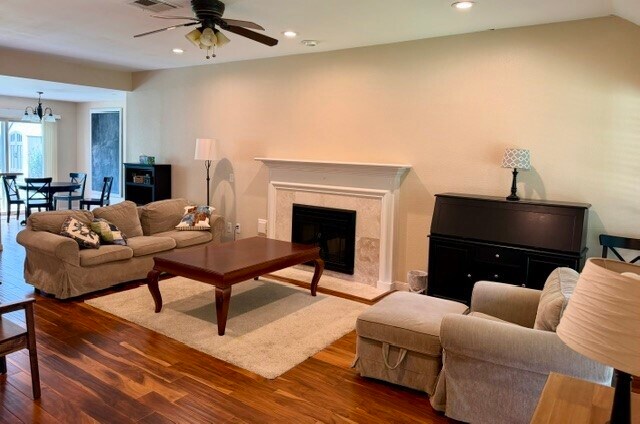 Building Photo - 3214 Lakefield Way