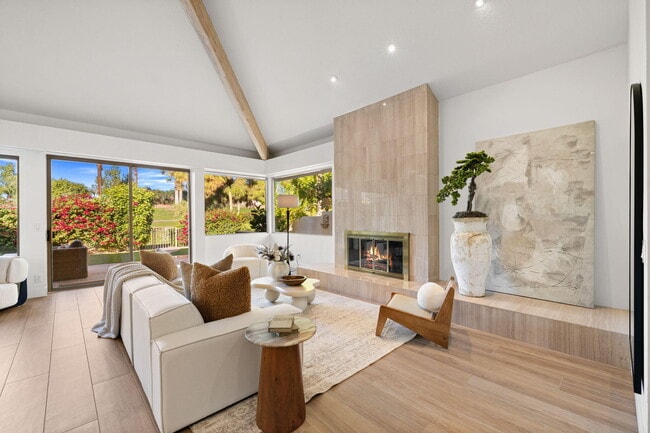 Foto del edificio - 47 N Kavenish Dr