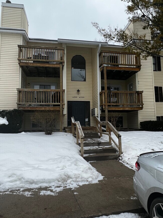 Foto del edificio - 4253 Mitchell Creek Dr