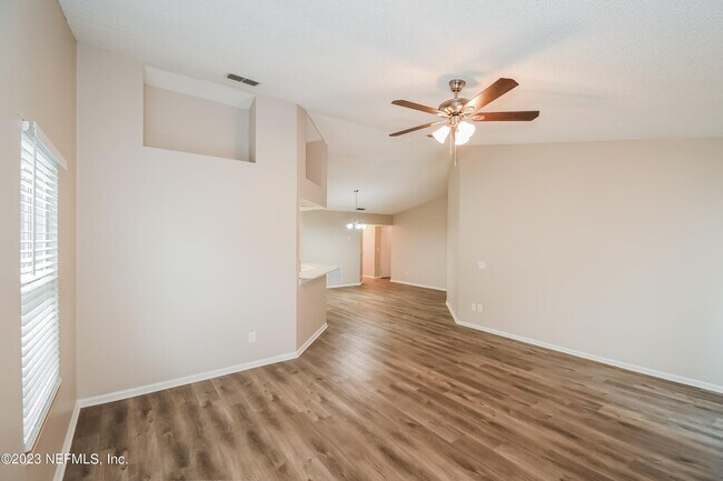 Building Photo - 50 Finch Ct