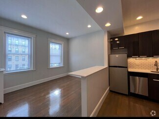 Building Photo - 31 Queensberry St