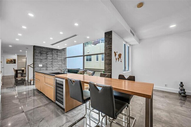 Foto del edificio - 1511 NE 4th Pl