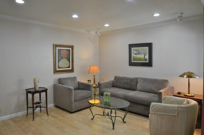 Building Photo - 1488 Cherry Garden Ln