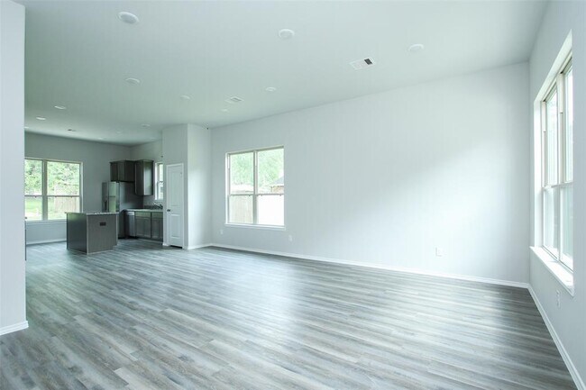 Foto del edificio - 1010 Columbia River Rd
