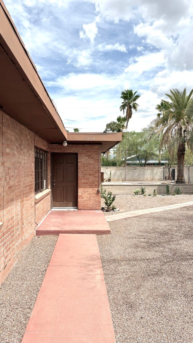 Foto del edificio - 2336 N Richey Blvd