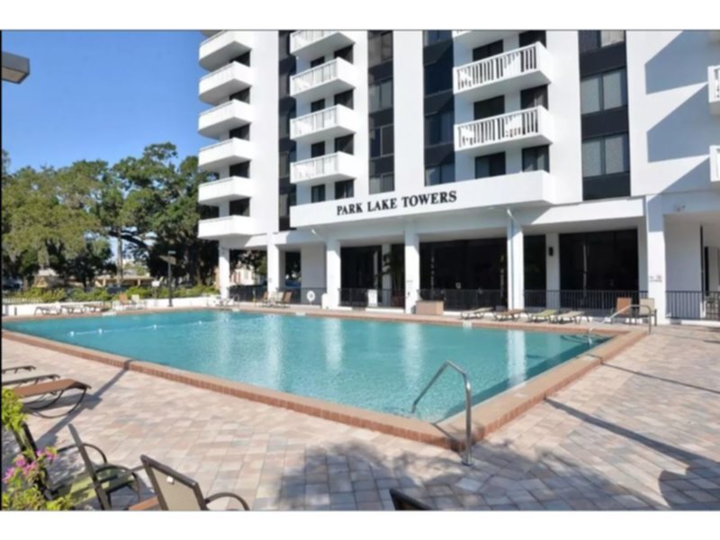 Foto principal - 401 E Colonial Dr