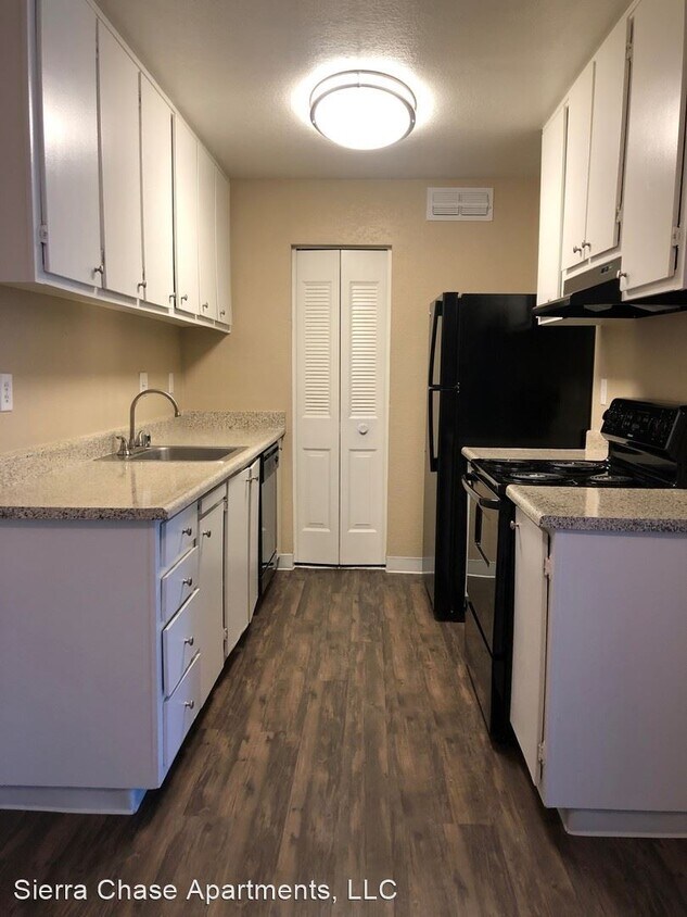 Primary Photo - 2 br, 1 bath Apartment - Legacy Park Apart...