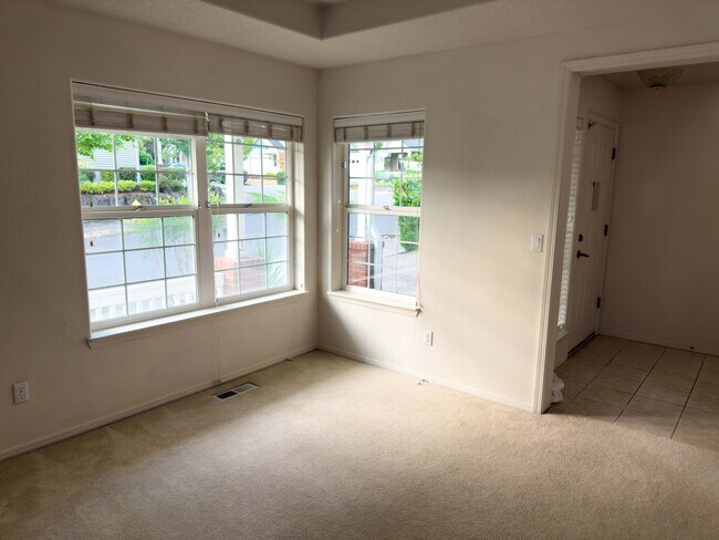 Foto del edificio - 4630 NW White Mountain Terrace