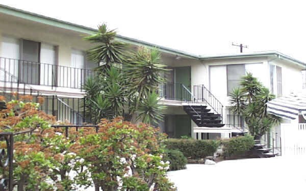 Foto del edificio - 213-217 E Clifton Ave