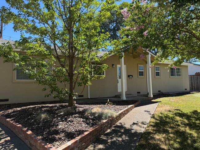 Building Photo - Beautifully Remodeled Single-Story Home with Huge Backyard & RV Access!