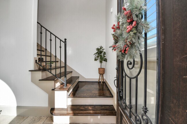 Foto del edificio - 1141 W 23rd St