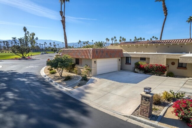 Building Photo - 40985 La Costa Cir W