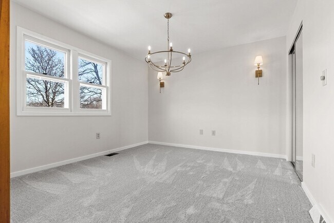 Foto del edificio - 5 Fillmore Rd