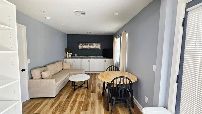 Foto del edificio - 3924 NW Liberty St