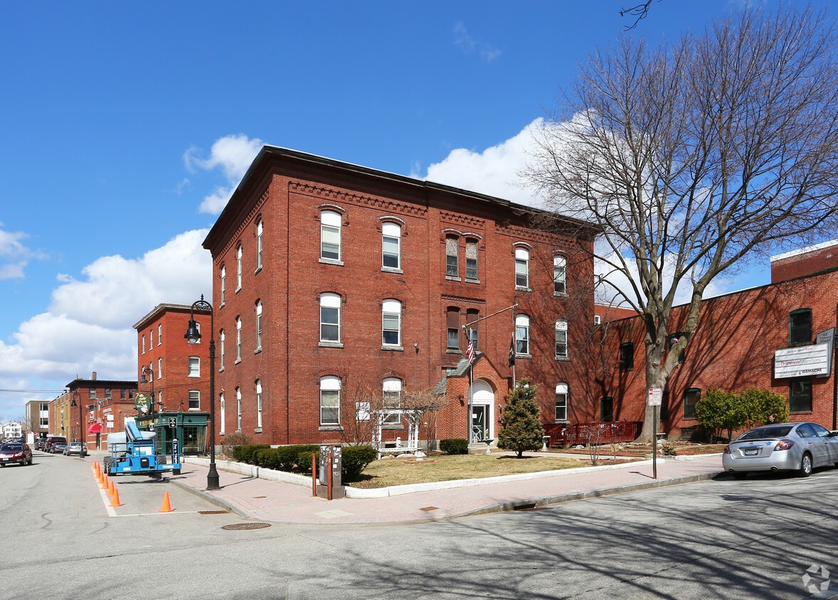 Primary Photo - 50 Lowell St