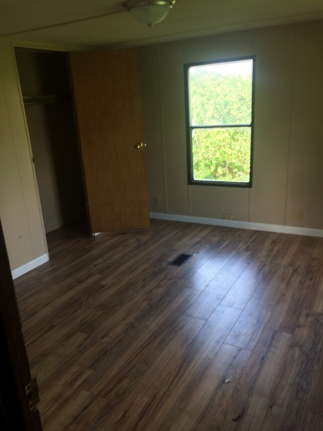 Foto del edificio - 115 Lindell Way