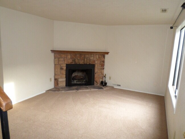 Foto del edificio - 1149 Progress Dr