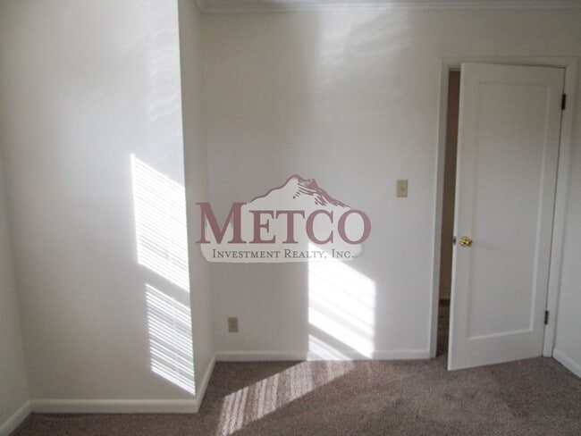 Foto del edificio - Darling 2 bedroom house in Springfield