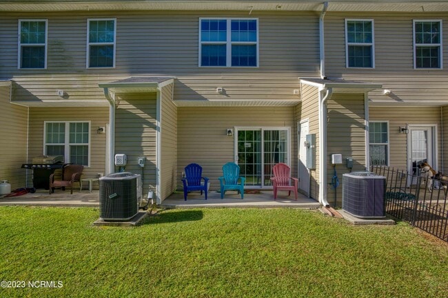 Building Photo - 142 Beacon Woods Dr