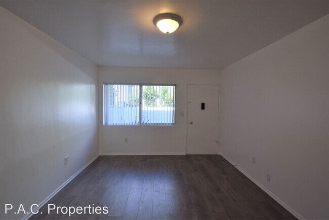 Foto del edificio - Studio, 1 bath Apartment - 2683 34th Stree...