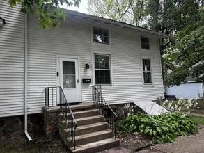 Building Photo - 103 E Maple Ave