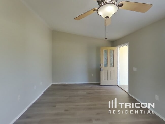 Building Photo - 3026 Aldoro Ave