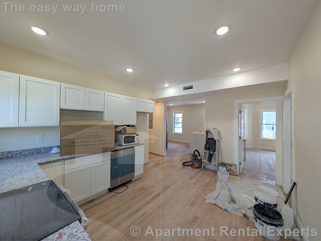 Photo - 5-7 Lowell Cir Unit #2 Apartment