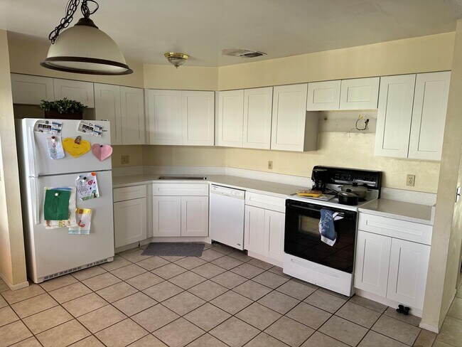 Foto del edificio - 7729 Indian Ridge Trl N