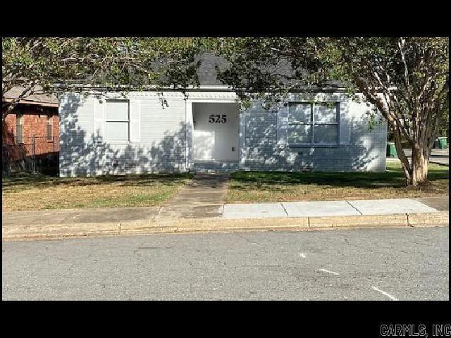 Foto principal - 525 S Oak St