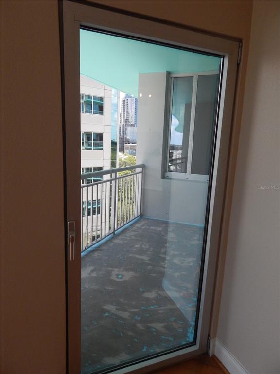 Foto del edificio - 322 E Central Blvd