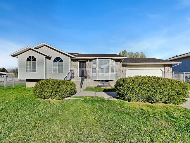 Building Photo - 3151 Marcrest Dr