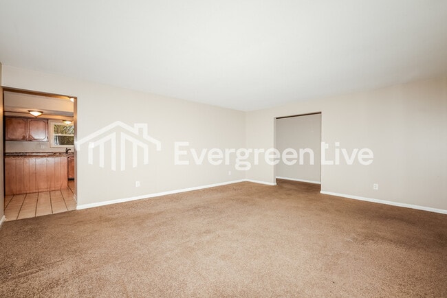 Building Photo - 4571 Sylvan Oak Dr