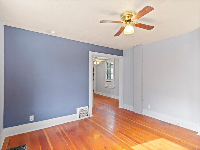 Foto del edificio - 930 E Dayton St