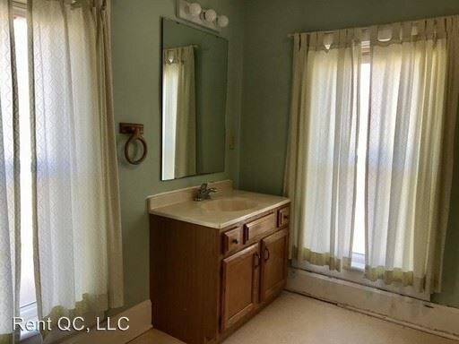 Foto del edificio - 541 N Russell Ave