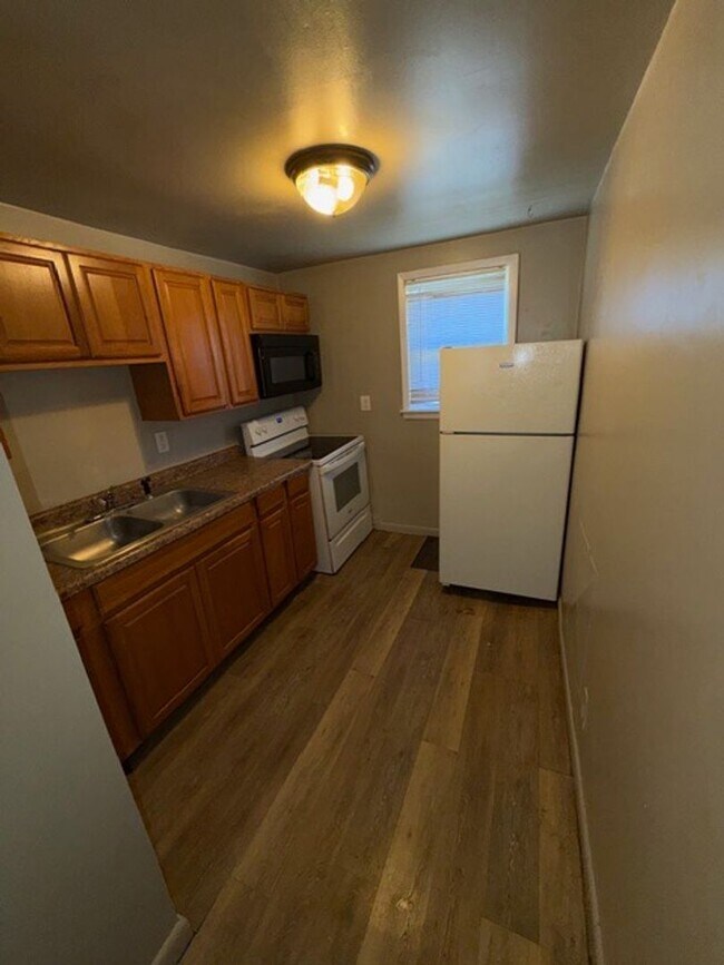 Foto del edificio - 313 E Franklin St