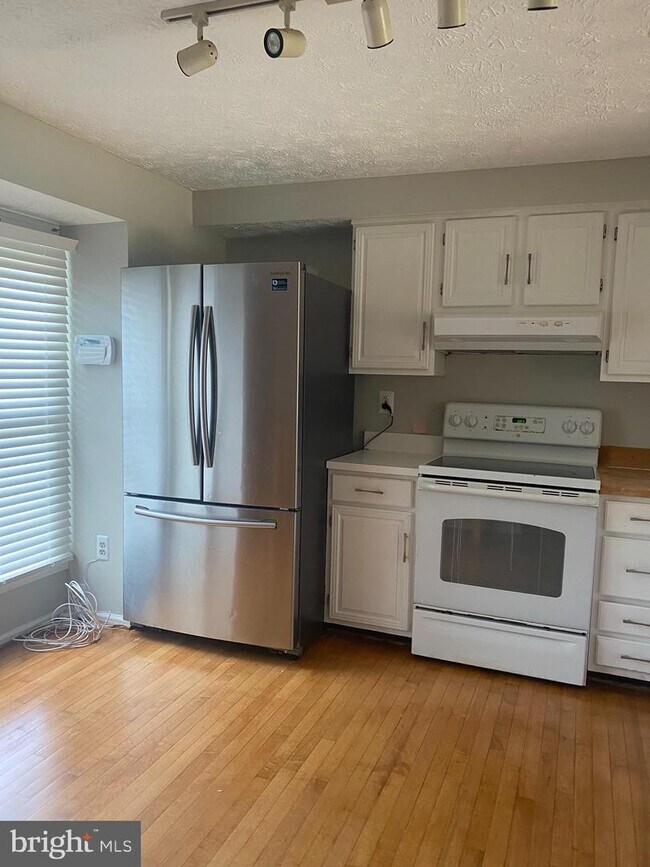 6334 Loring Dr, Columbia, MD 21045 Townhouse for Rent in Columbia, MD