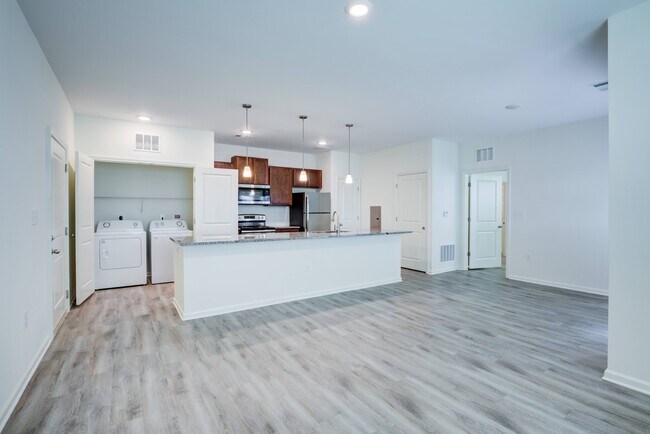 Foto del edificio - Capstone at Banks Crossing