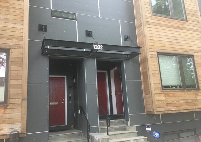 Contemporary Brookland 2 bed/2.5 bath cond... - Contemporary Brookland 2 bed/2.5 bath cond... Townhome
