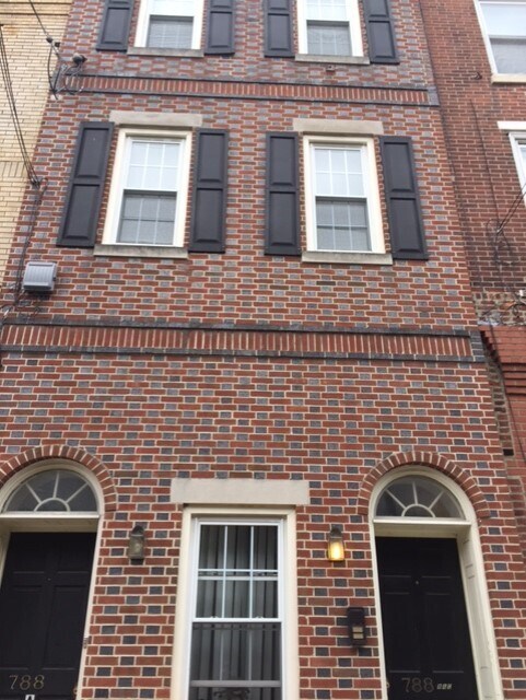 Building Photo - 788 S 2nd St