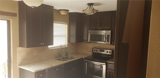 Building Photo - 21461 Coyote Trail