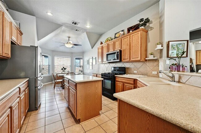 Building Photo - 932 Great Sand Dunes Ave