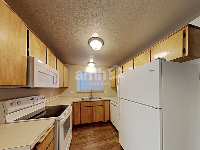 Foto del edificio - 16979 SW Steele Way